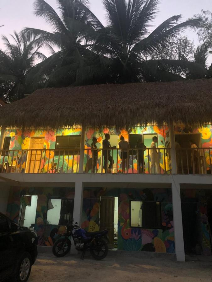 Way Shack Hostel Ослоб Экстерьер фото